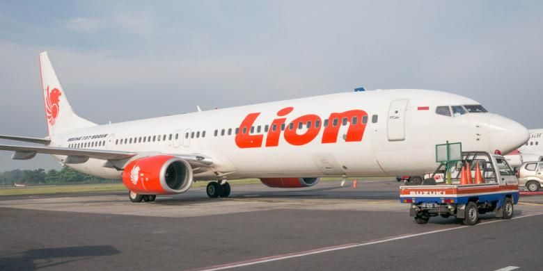 Calon Penumpang Antre Kembalikan Tiket Lion Air, Khawatir Jadi Korban Kecelakaan