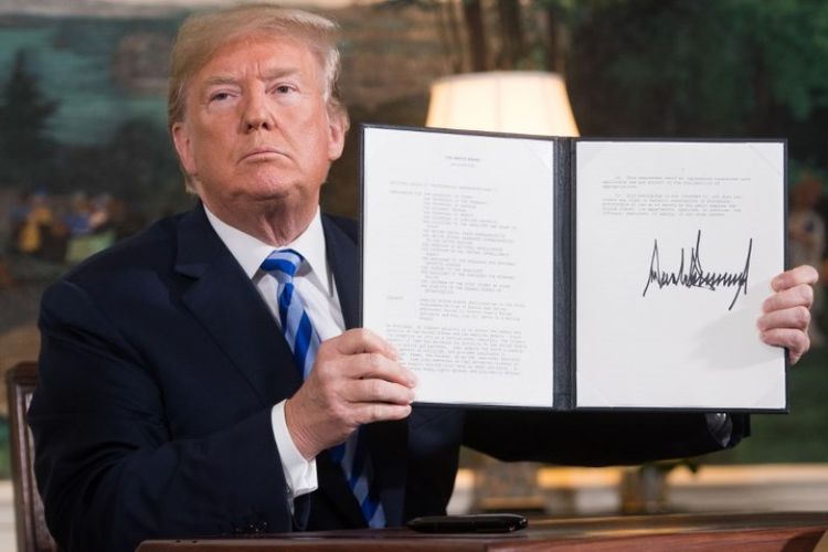 Trump: AS Keluar dari Perjanjian Nuklir Iran