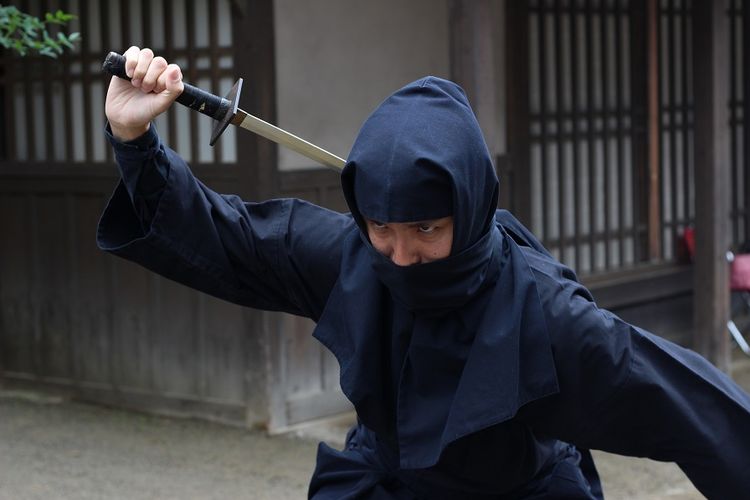 kekurangan-penduduk-kota-di-jepang-kesulitan-cari-ninja
