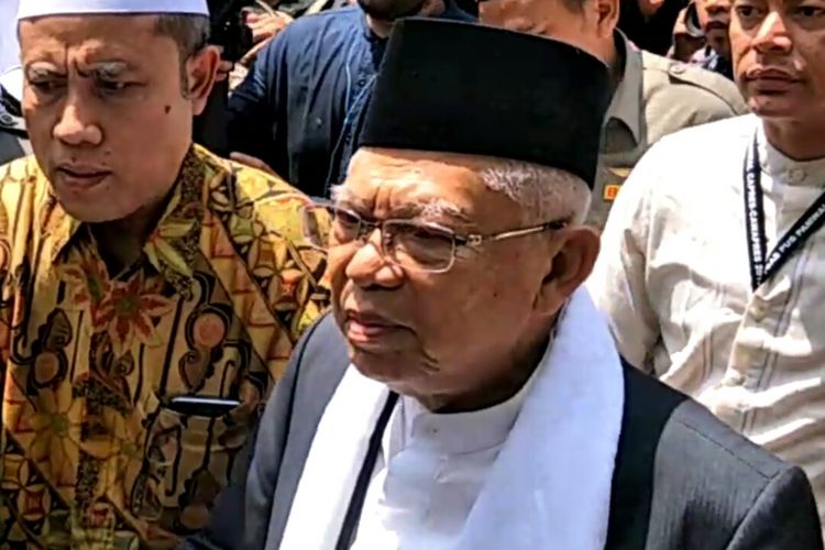 Ma'ruf Amin Bantah Dirinya Sakit (Viral Fotonya Sedang Terbaring Sakit)
