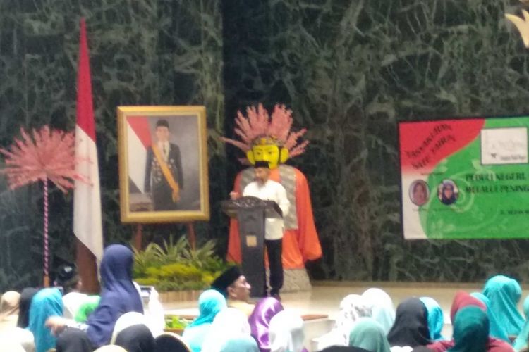 6 Hal Politis yang Disampaikan Amien Rais di Balai Kota