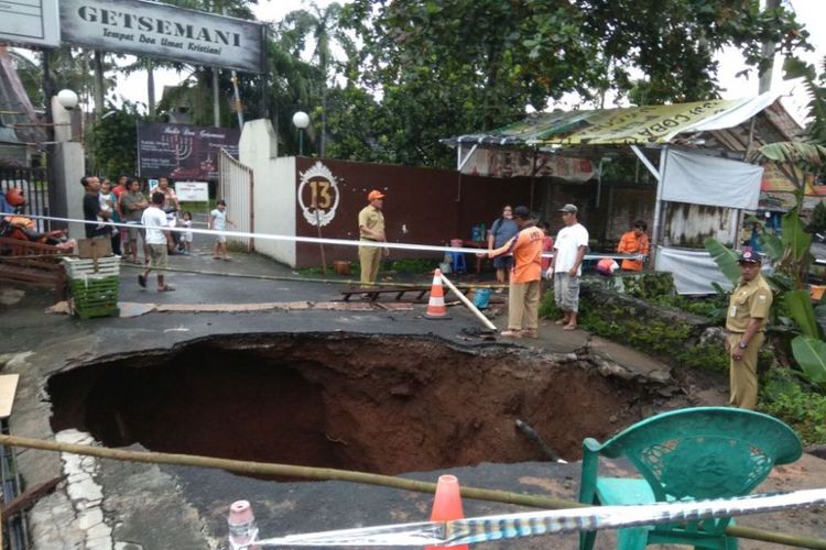 Gorong-gorong Zaman Belanda Ambrol, Jalan di Ungaran Terputus