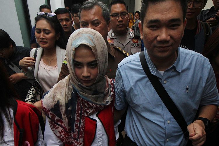 Bebas, Vanessa Angel Tidak Mau Dijemput Ayahnya