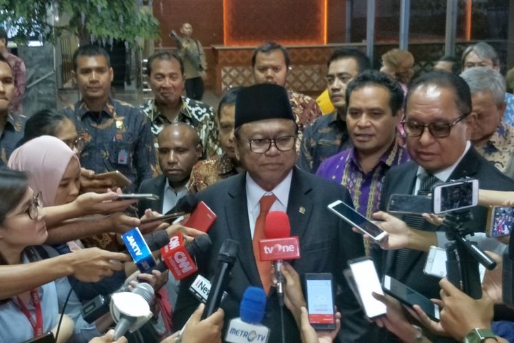 quotlebih-dari-200-calon-anggota-dpd-bisa-patuhi-putusan-mk-cuma-pak-oso-yang-tidakquot