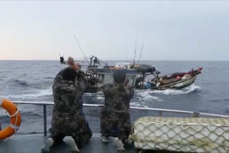 nelayan-ketakutan-lihat-kapal-perang-china-mondar-mandir-di-laut-natuna