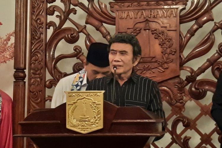 Rhoma Irama Sarankan Pemprov DKI Pakai Pawang Hujan saat Malam Tahun Baru