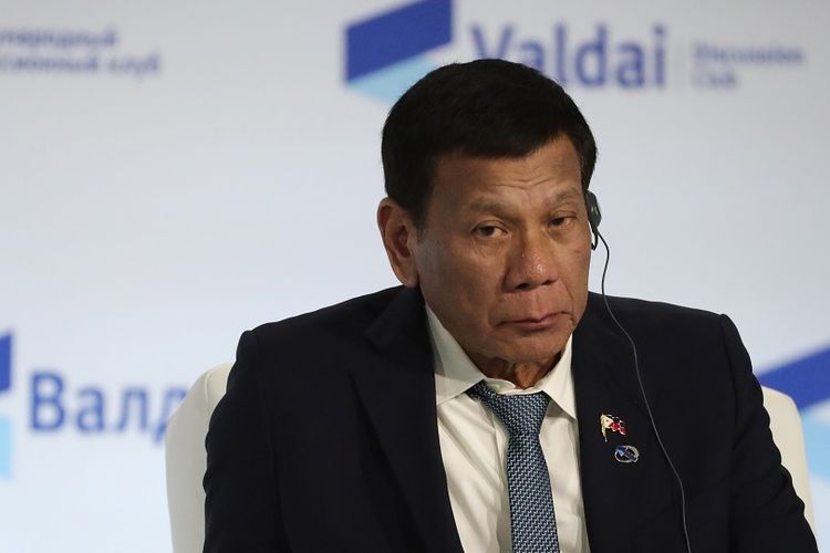 presiden-filipina-duterte-alami-kecelakaan-sepeda-motor-di-kompleks-istana-malacanang