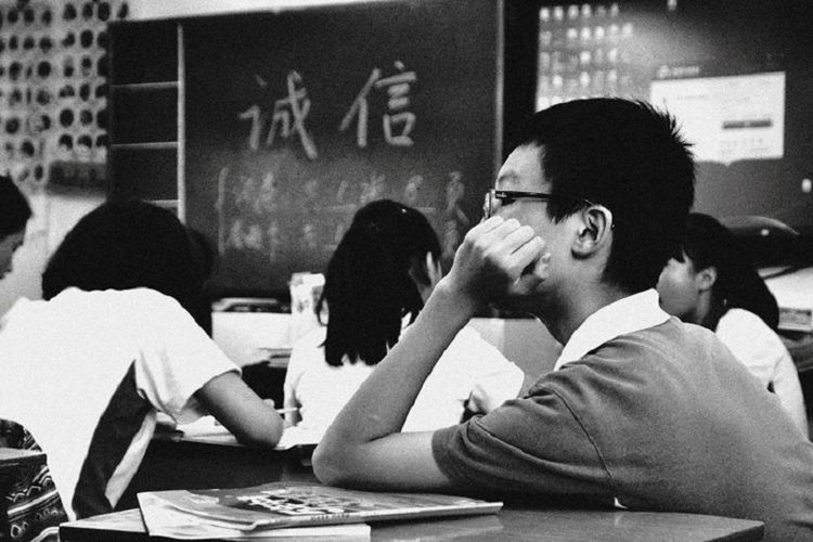  Pelajar di Wuhan, China Mulai Kembali Bersekolah 