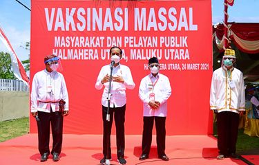 Pantau Vaksinasi di Halmahera Utara, Presiden: Ingin Pastikan Vaksin Sampai Pelosok