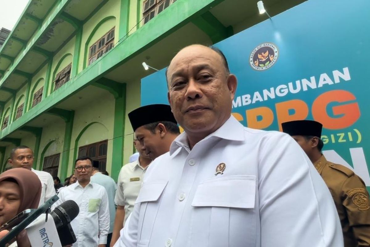 Cerita Kepala BGN tentang Tinggi Anaknya yang Capai 180 Cm berkat Minum 2 Liter