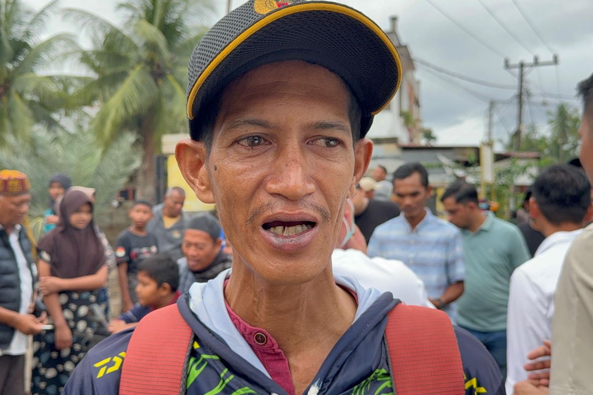 kaesang-beri-bantuan-ke-desa-korban-banjir-aceh-yang-pasang-bendera-putih