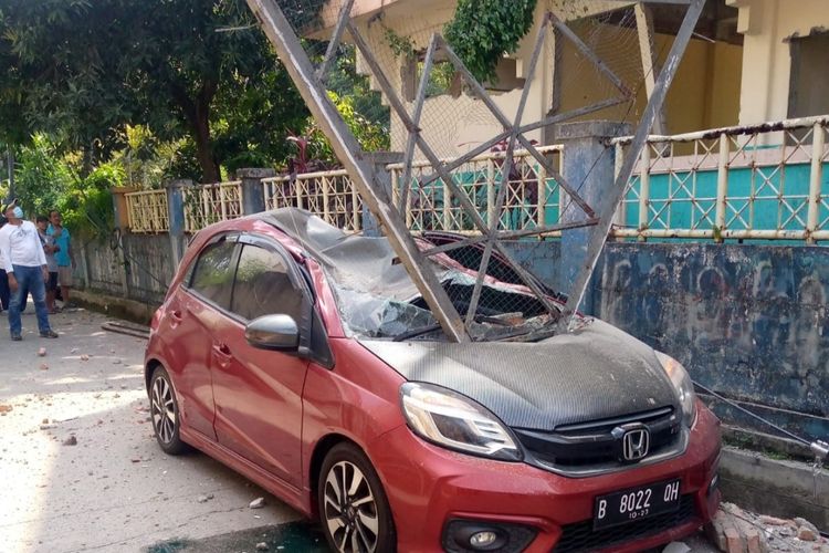 polisi-dalami-kelalaian-terkait-tewasnya-2-pekerja-proyek-revitalisasi-gor-mampang