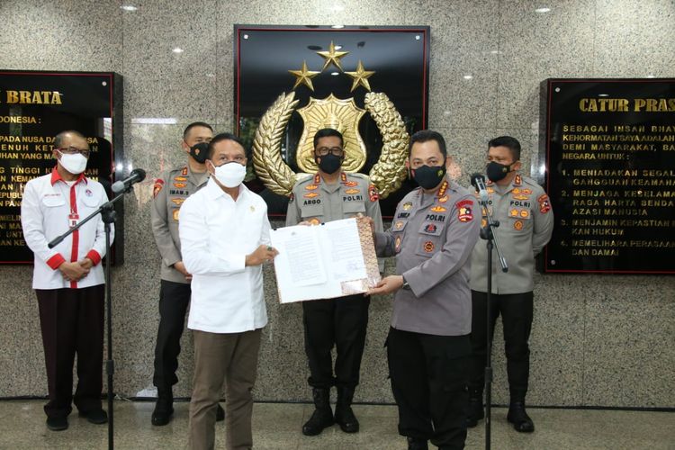 18 PESERTA LIGA 1 INDONESIA MUSIM 2021/2022