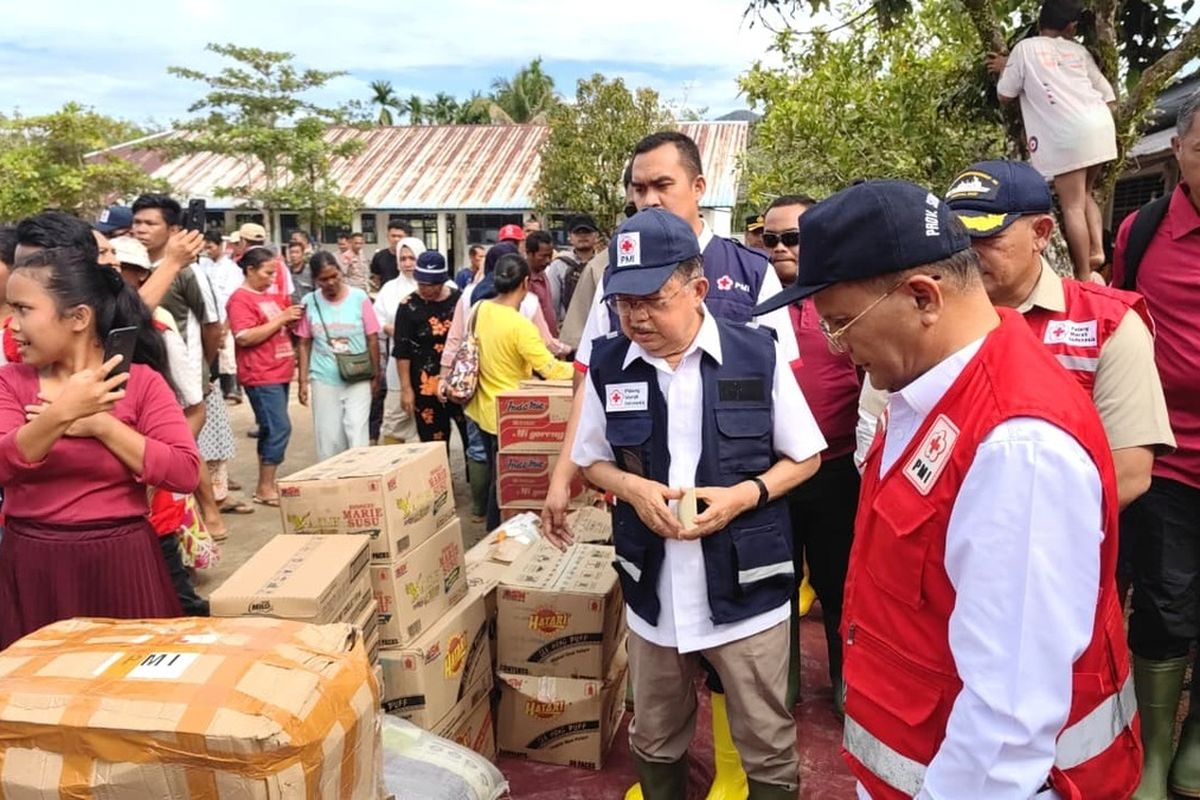 kunjungi-tapanuli-tengah-jusuf-kalla-beberkan-3-tahap-penanganan-pascabencana