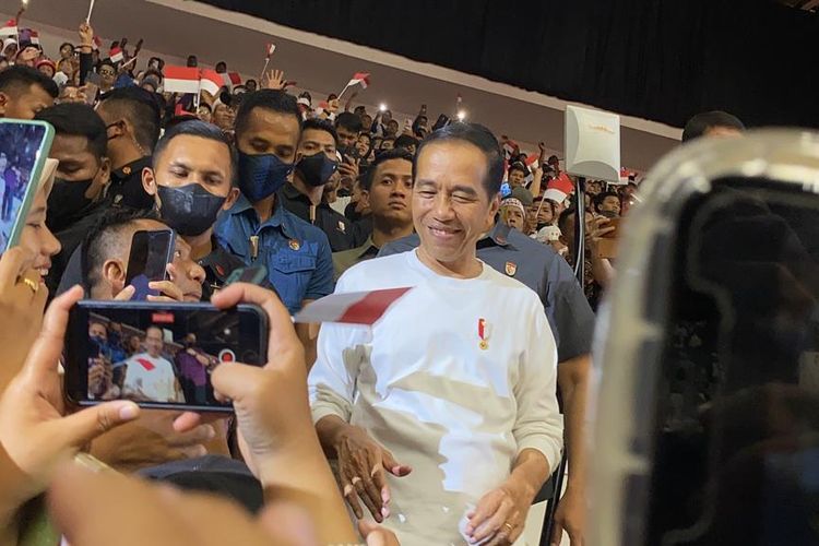 Jokowi: Rakyat Butuh Pemimpin yang Tepat, Bukan Hanya Duduk di Istana