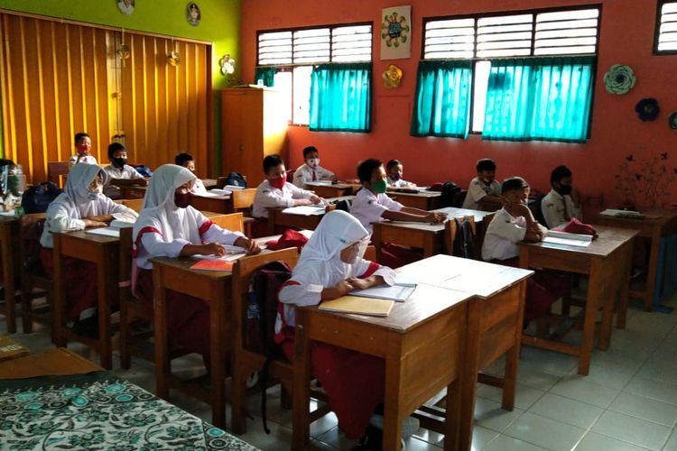 Libur Sekolah Makin Diperpanjang ? Bunda/Ayah Bahagia Atau Geram ?