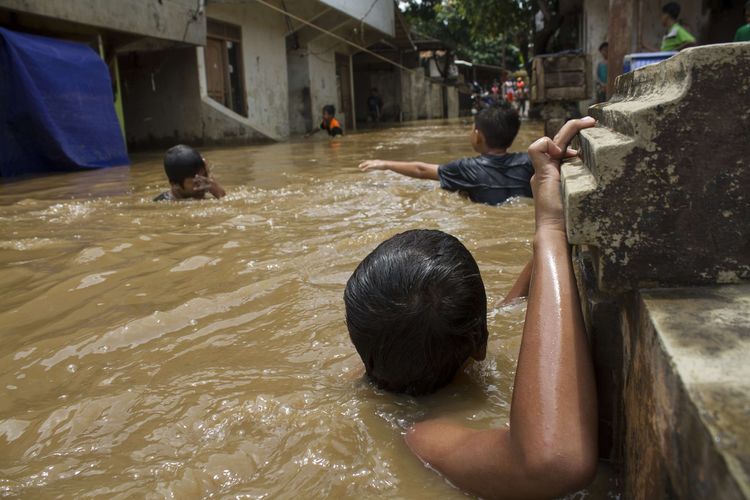 Banjir hingga 1 Meter di Jakarta Timur, Ini Kata Heru Budi