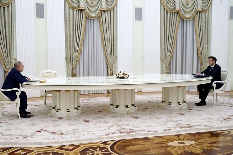 Konflik Rusia-Ukraina: Macron Kecam Negara-Negara Netral, Termasuk Indonesia?