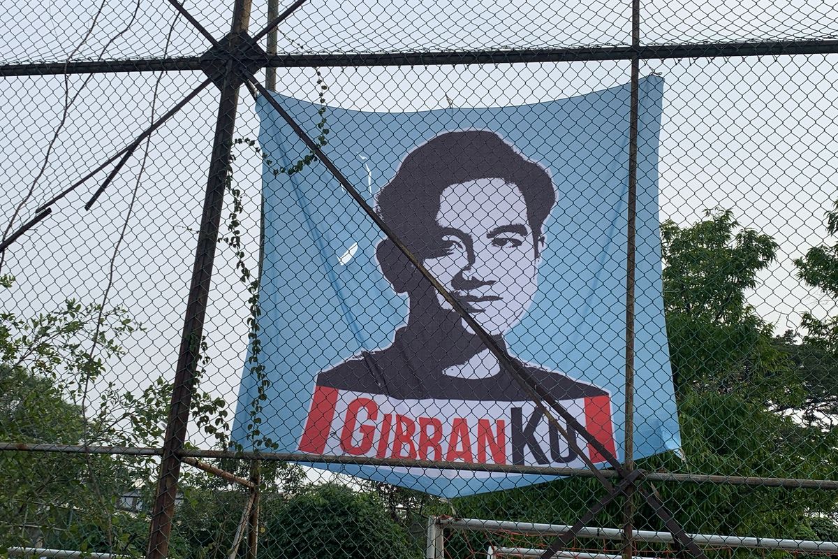 Kampanye Akbar RK-Suswono di Jakarta Nyaris Tak Ada Bendera KIM Adanya Bendera Gibran
