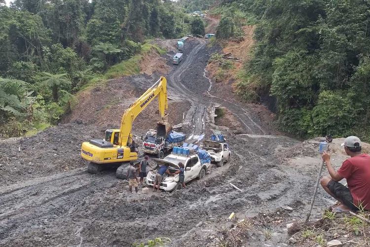 Keluhkan Biaya Angkut ke Pegunungan, Asosiasi Pedagang Dorong Trans-Papua Selesai