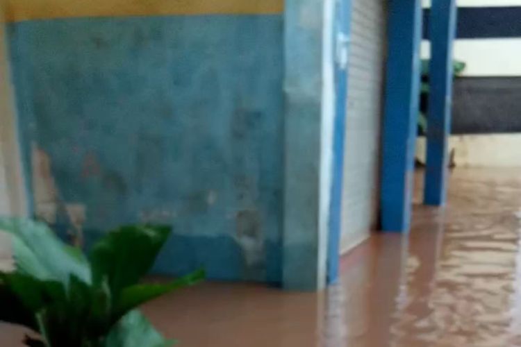 Permukiman di Cipulir Banjir Pascahujan Deras pada Minggu Malam