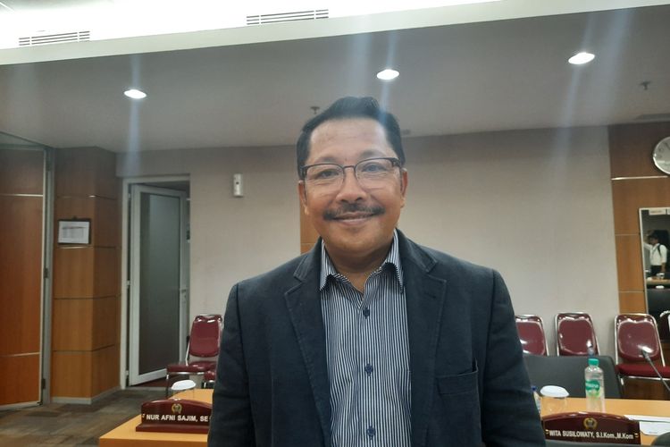 politikus-pdip-7-fraksi-tolak-interpelasi-setelah-kenyang-makan-malam-dengan-anies