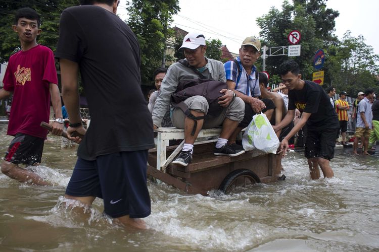 Pengamat: Tidak Elok Menjadikan Banjir sebagai Komoditas Politik

