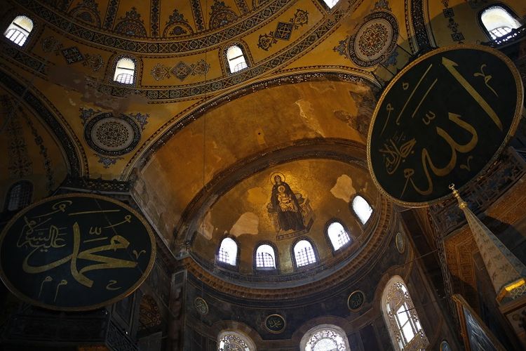 turki-berencana--tutup--gambar-yesus-dan-bunda-maria-di-hagia-sophia-pakai-teknologi