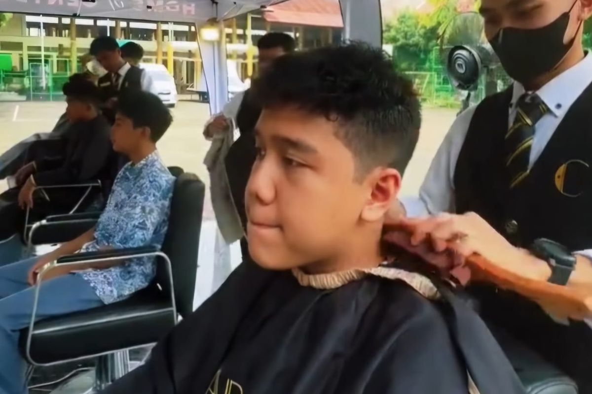 Wapres Gibran Gelar "Razia Ganteng" di Sekolah, Boyong Langsung Barbershop