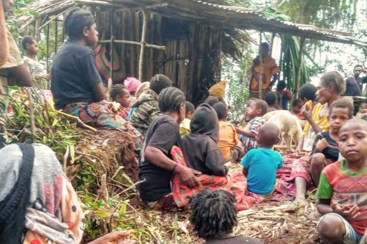 Uskup Jayapura Minta Militer di Oksop Ditarik dan Warga Mengungsi ke Hutan Kembali