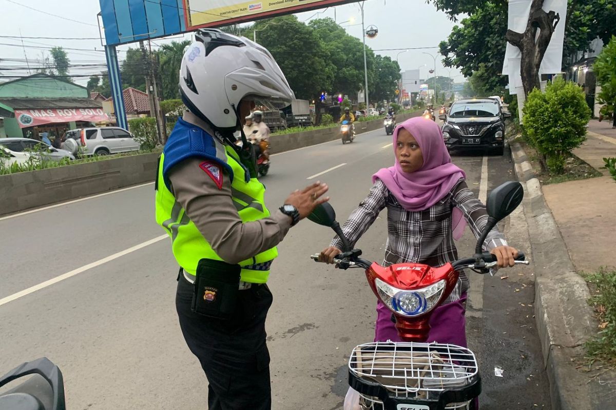 Naik Sepeda Listrik di Jalan Raya Bisa Ditilang dan Disita

