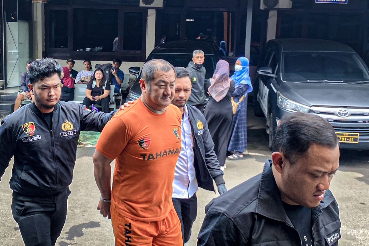 Aksi Koboi Hartono Soekwanto Tenteng Pistol & Gedor Mobil Berujung di Tahanan
