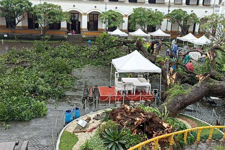 Kota Semarang Banjir, Tak Ada Acara Malam Tahun Baru