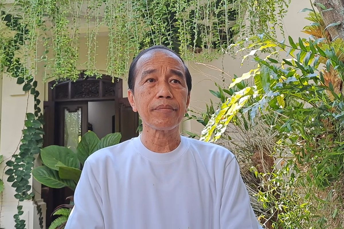 Jokowi Tidak Wajib Membuktikan Keaslian Ijazah, Itu Tugasnya UGM