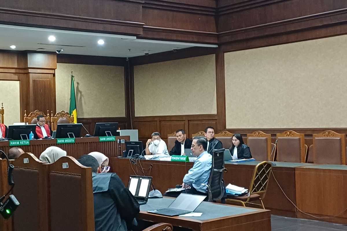 Tom Lembong Sebut Kemendag Tak Ikut Campur Penunjukan 8 Perusahaan Pengimpor Gula
