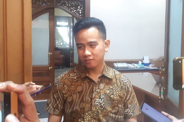 Alasan Gibran Hanya Ikuti Akun Amien Rais di Twitter: Beliau Sosok Senior, Saya Mau