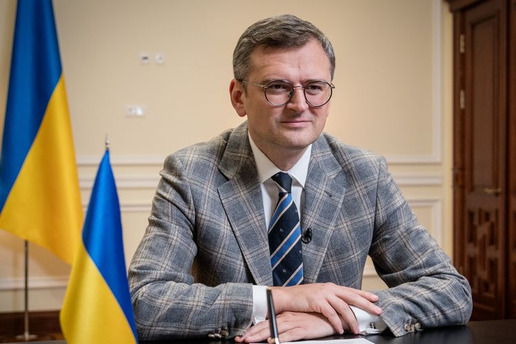 ukraina-tolak-saran-paus-fransiskus-tegaskan-tak-akan-menyerah-kepada-rusia