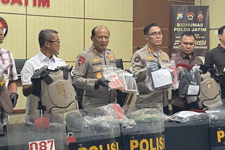 KontraS: Polisi Masih Ketakutan terhadap Buku dan Ide-ide