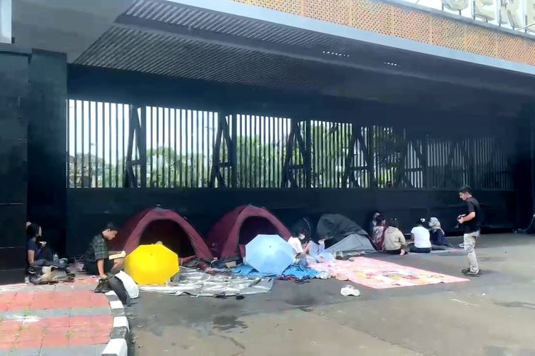 Pramono Kecewa Satpol PP Jakarta Bubarkan Aksi “Piknik Melawan” di Depan DPR