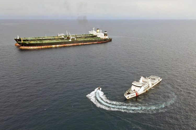 indonesia-sita-kapal-tanker-berbendera-iran-diduga-transfer-ilegal-minyak-mentah