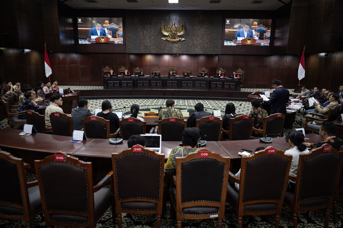 Pemohon Uji Formil UU TNI Ditekan: Kantor Ibu Didatangi, Alamat Rumah Dicari Babinsa