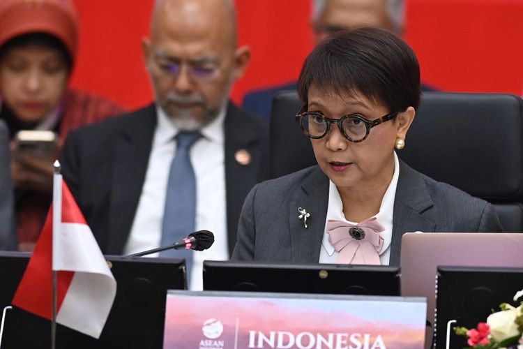 Kemenlu Konfirmasi Menlu Retno Bakal Hadiri Aksi Bela Palestina di Monas Besok