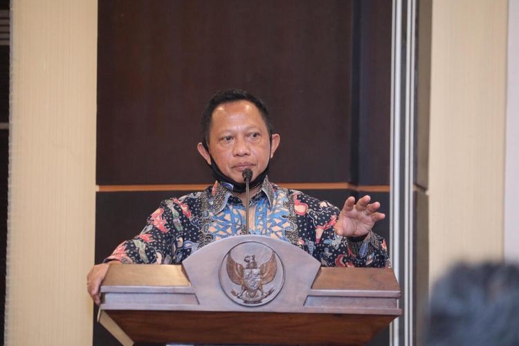 Mendagri Sebut secara Teori Penanganan Jenazah Covid-19 Paling Baik Dibakar
