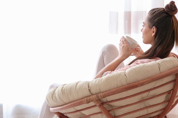 Hidup Tuh Santai Aja! Ayo Mengenal Slow Living dan Nikmati Hidup Ini!