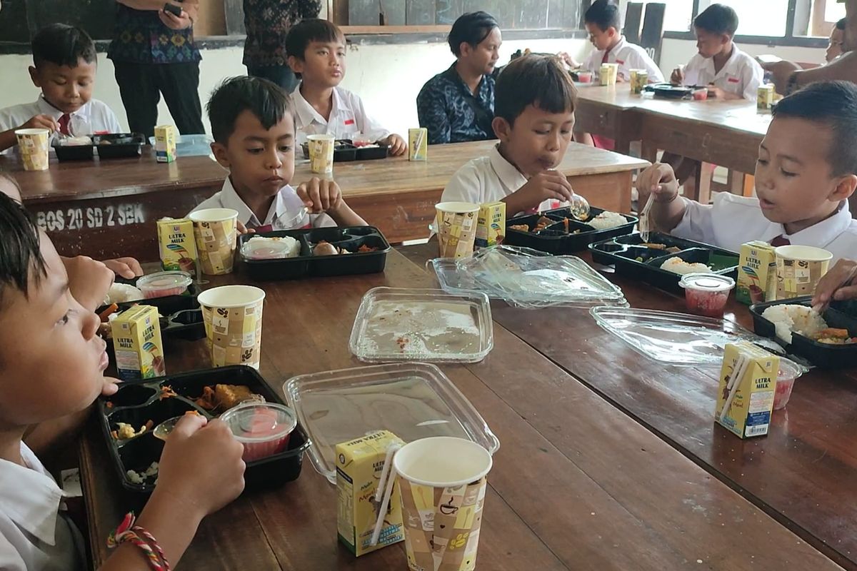 Prabowo Ungkap Anggaran Makan Bergizi Gratis Jadi Rp 10.000 per Porsi