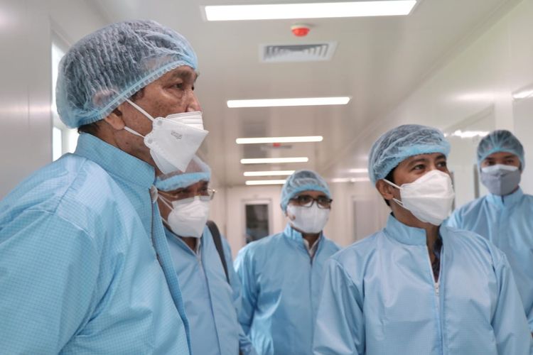 vaksin-baru-asal-china-bakal-diproduksi-di-ri-luhut-kami-dukung