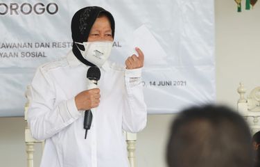 Risma Terima Laporan Dana Bansos Mengalir ke Keluarga Lurah dan Kepala Desa