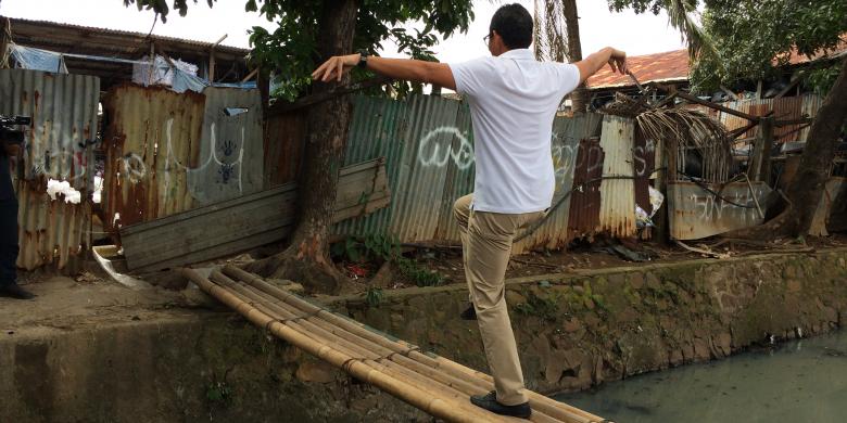 Kisah Sandiaga Uno Lakoni Jurus Bangau Depan Mural Kelamin