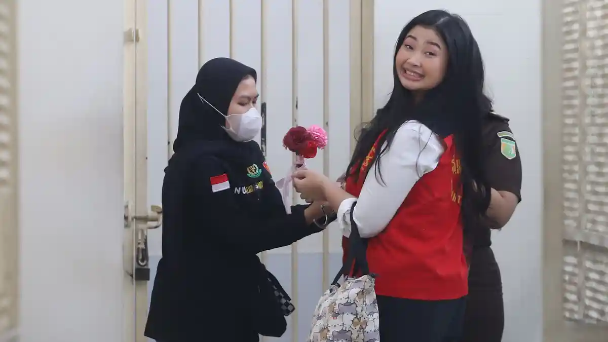 terbukti-menghasut-akun-ig-laras-faizati-dimusnahkan-iphone-dirampas-untuk-negara