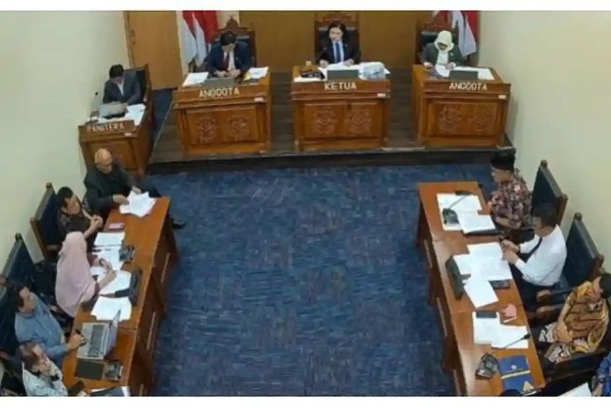 hakim-kaget-kpu-surakarta-akui-arsip-dokumen-jokowi-sudah-dimusnahkan